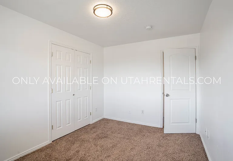 2059 S State St — Photo 23