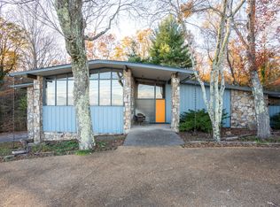 1105 E Brow Rd, Signal Mountain, TN 37377