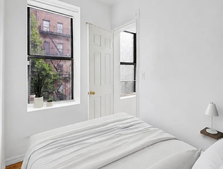 351 W 47th St #3F — Photo 7
