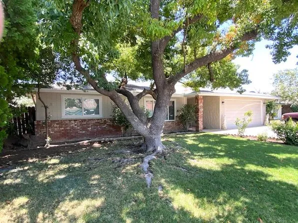 238 Fairbanks Ave, Sanger, CA 93657