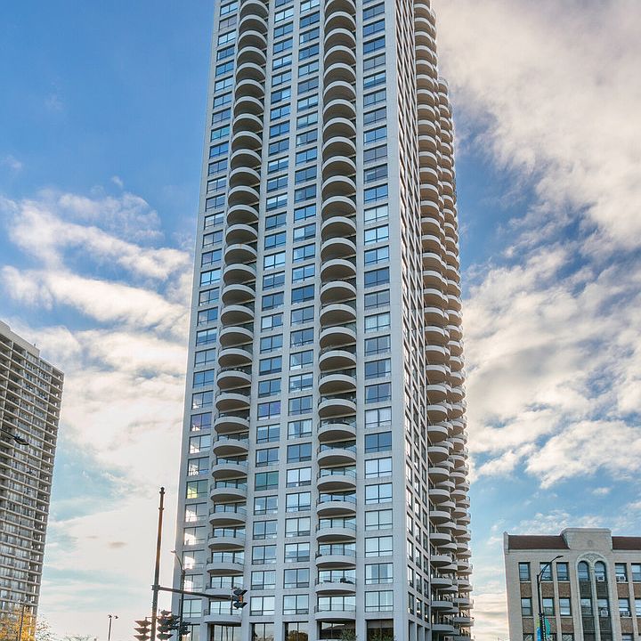 1st image of 2020 N Lincoln Park W APT 32L