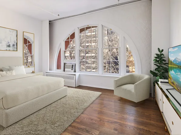 140 Thompson Street image 7 of 17