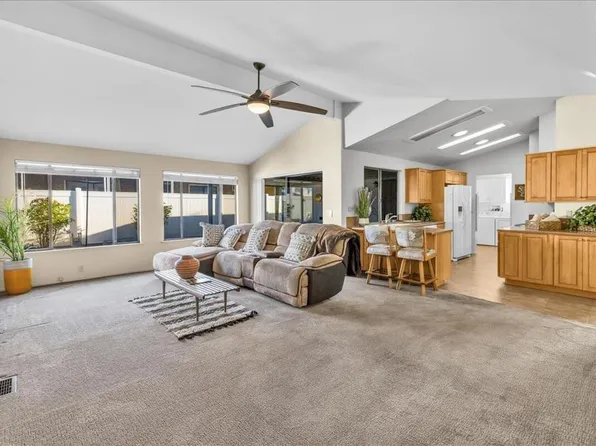 139 Hester Dr, Cathedral City, CA 92234