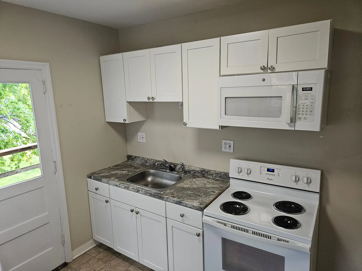 1 bed, $1,125 — Photo 2