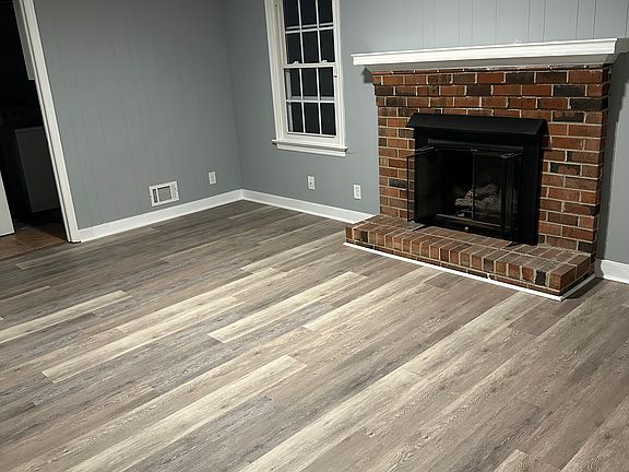 3rd image of 1224 Courthouse Rd