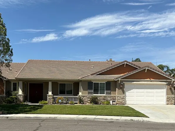 32819 Heversham Ct, Menifee, CA 92584