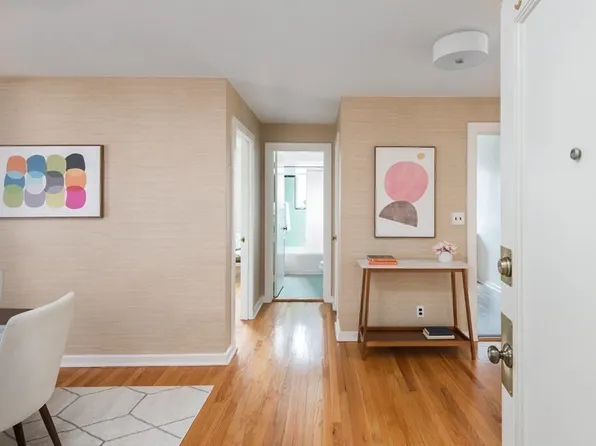 125 Pleasant St APT 306, Arlington, MA 02476