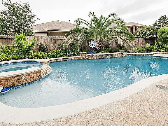 5th image of 10127 Hutton Park Dr