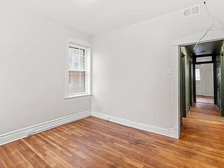 3176 Gustine Ave — Photo 12