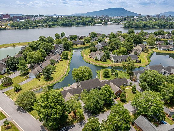 3rd image of 2020 Clearfield Ln