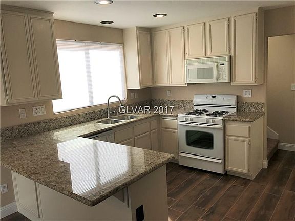 3rd image of 6090 Hidden Rock Dr
