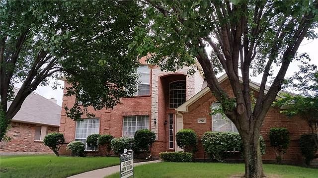 1st image of 3921 Oakmont Dr