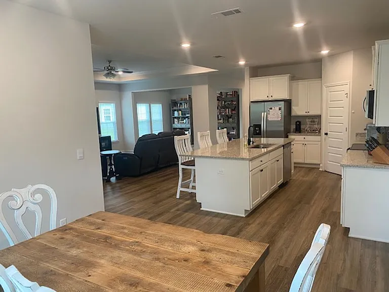 1020 Ballantyne Ln — Photo 7