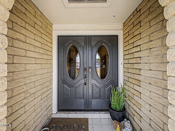 5th image of 3028 W LAUREL Lane
