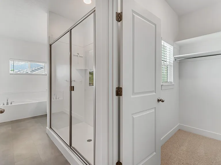 1593 N 1870 E — Photo 15