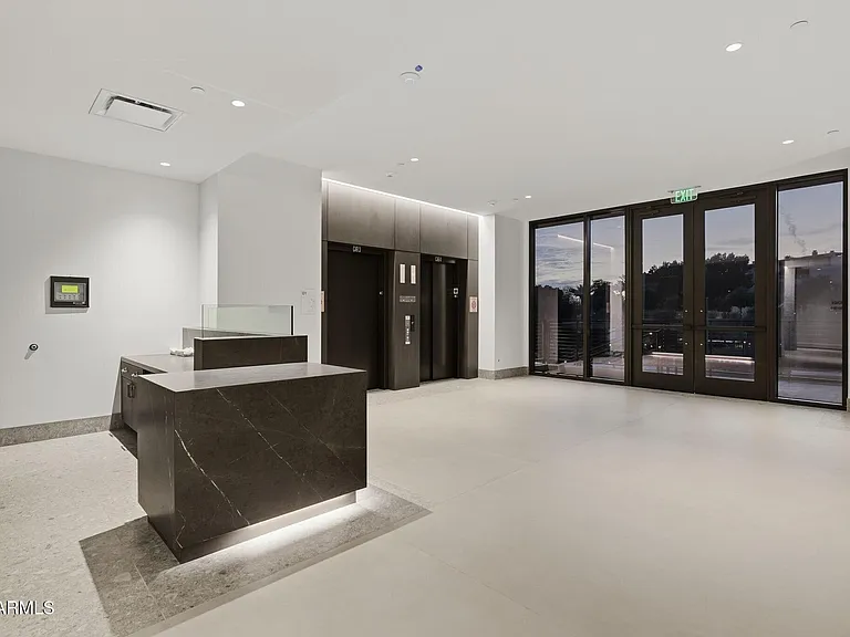 4849 N Camelback Ridge Dr #B302 — Photo 6