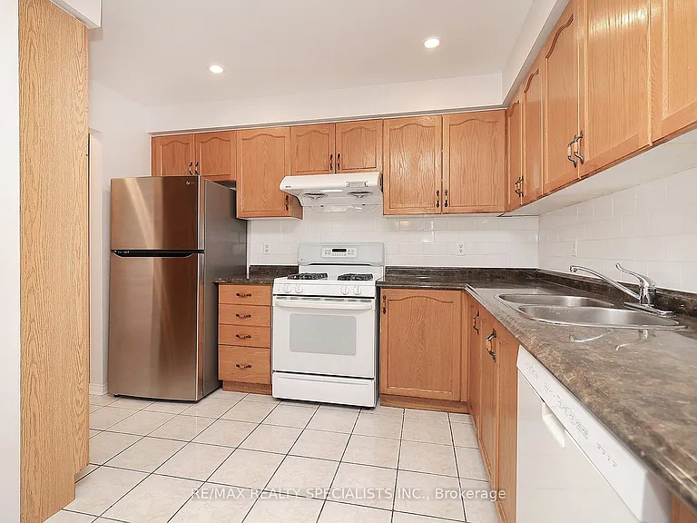 35 Malta Ave #5 — Photo 10