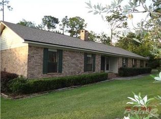 1256 Eagle Dr, Cantonment, FL 32533