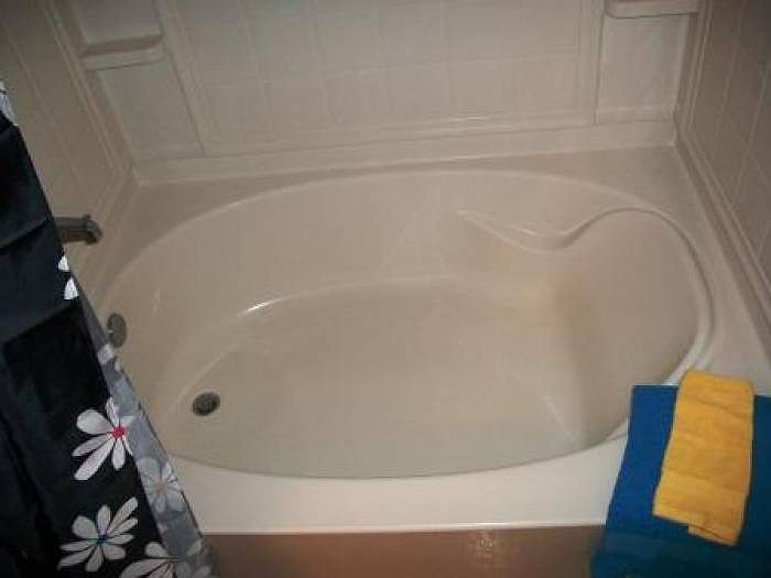 Large oval tub