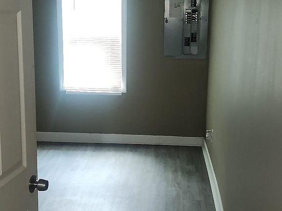 5th image of 975 Marble Ave #975