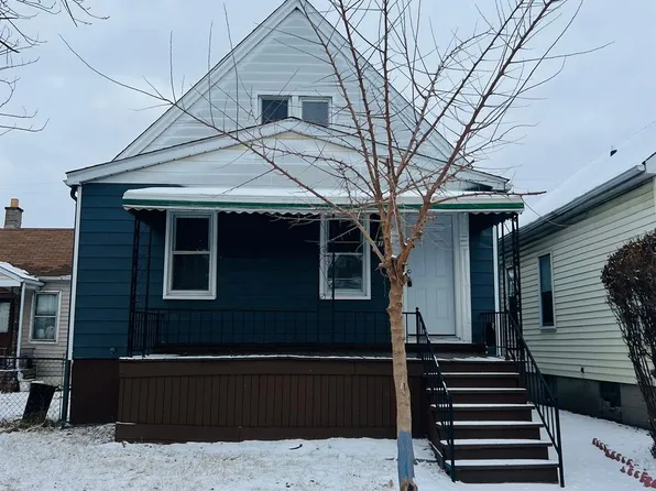 2419 Zinow St, Hamtramck, MI 48212