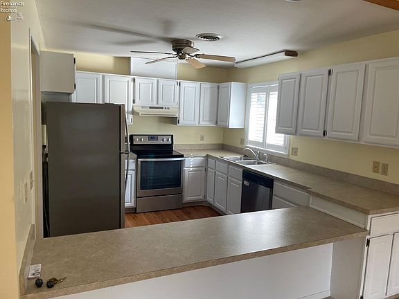 4th image of 4809 Lake Ct