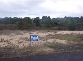 295 Airport Way, Lakeside, OR