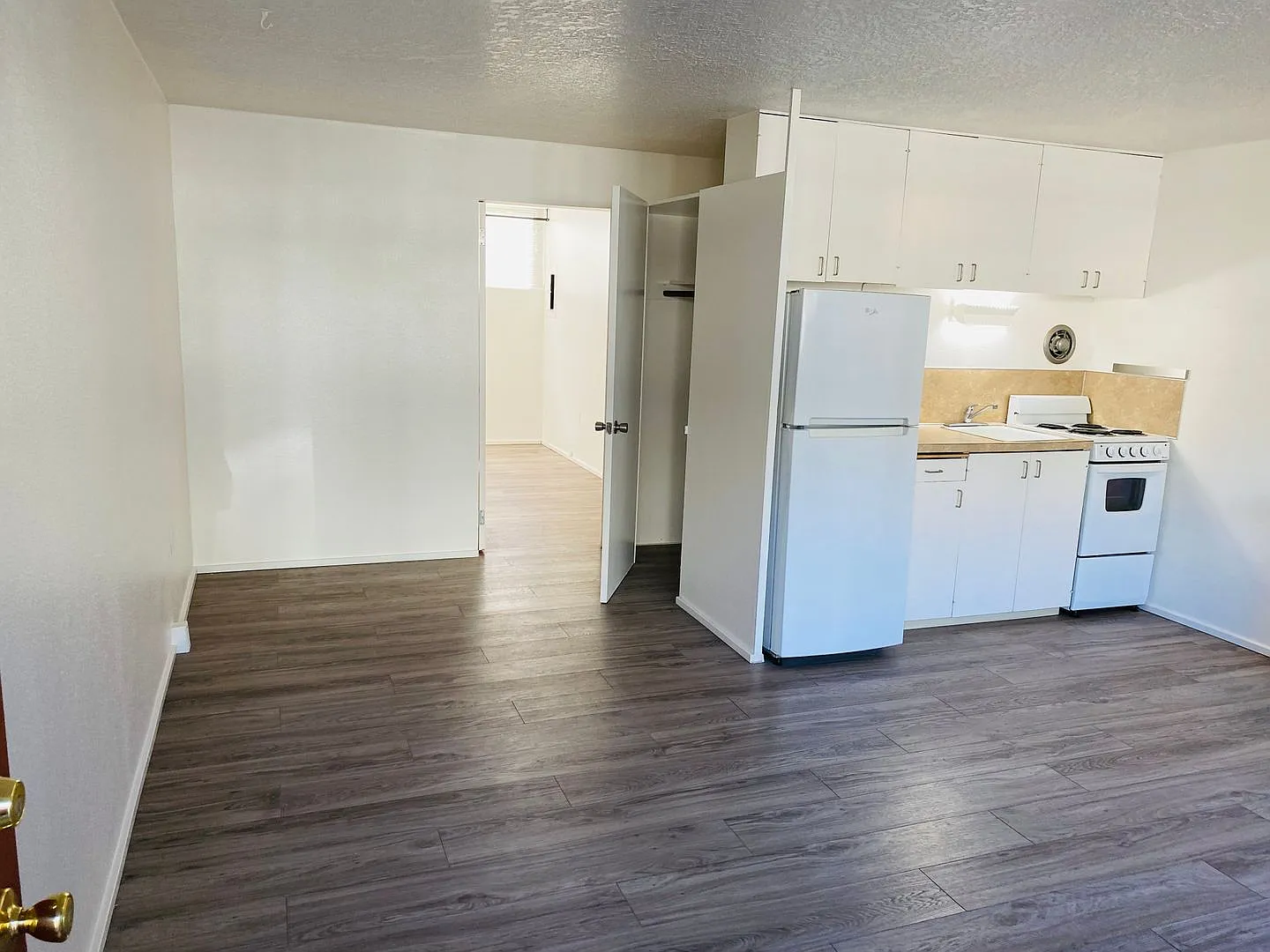 #229-Marshall House Apartments — Photo 2