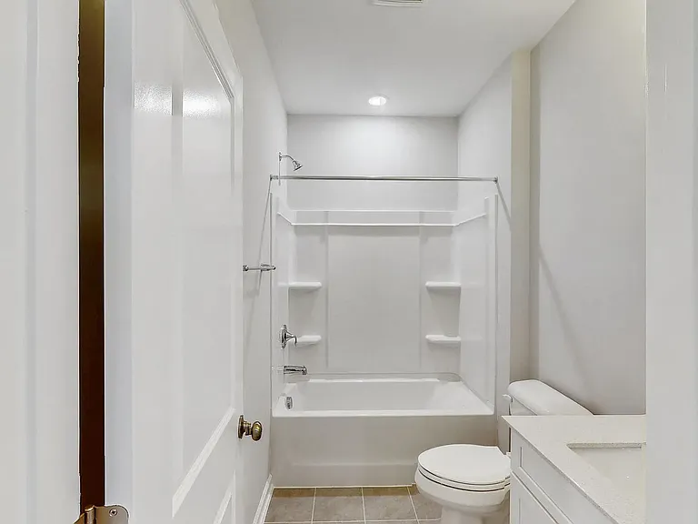 2721 Hunter Woods Dr — Photo 17