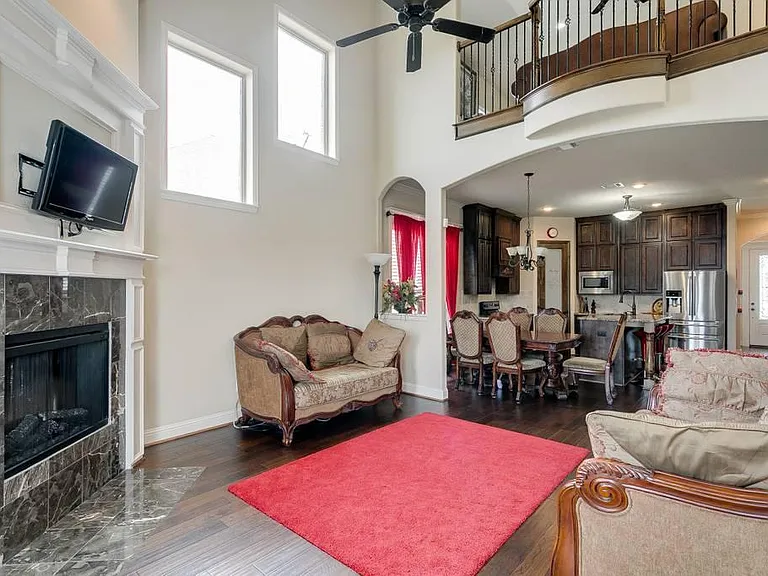 4119 Napoli Way — Photo 20