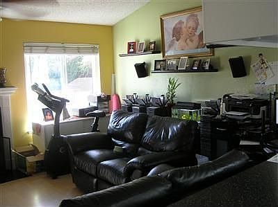 5th image of 611 Willow Creek Dr