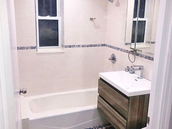 4th image of 33-22 58th St #1EE