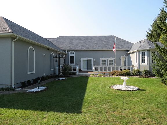 5th image of 1025 Chalet Dr