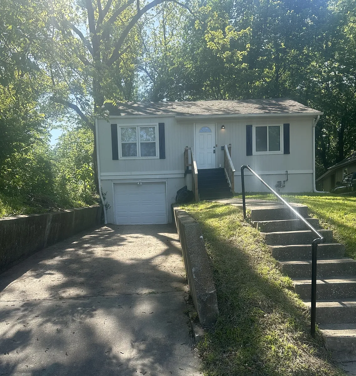 Building Photo - 3920 Spruce Ave