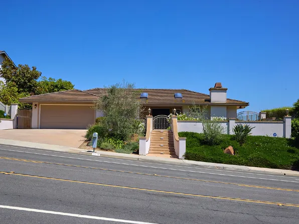 7118 El Fuerte St, Carlsbad, CA 92009