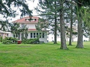 1097 Sheridan Rd, Kenosha, WI 53140