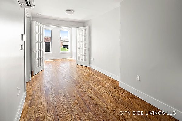 1st image of 996 Carroll St #1X