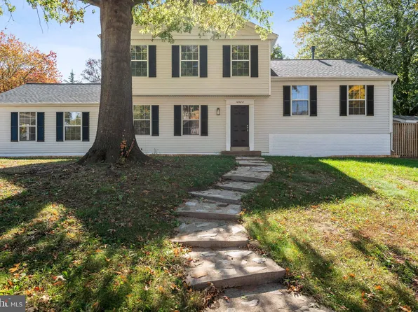 10400 Spraggins Ct, Manassas, VA 20110