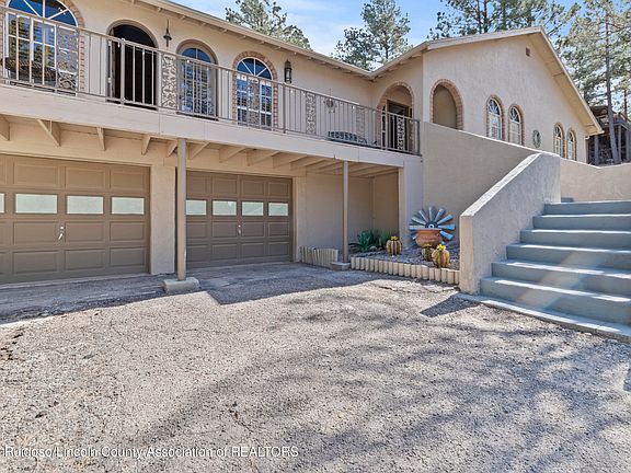 3rd image of 105 High Loop Dr