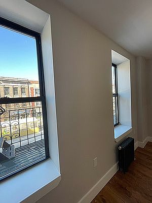 5th image of 180 Underhill Ave #2E