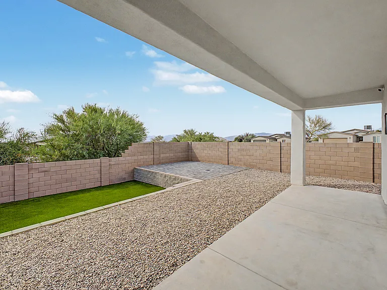 208 S Montgomery Pl — Photo 35