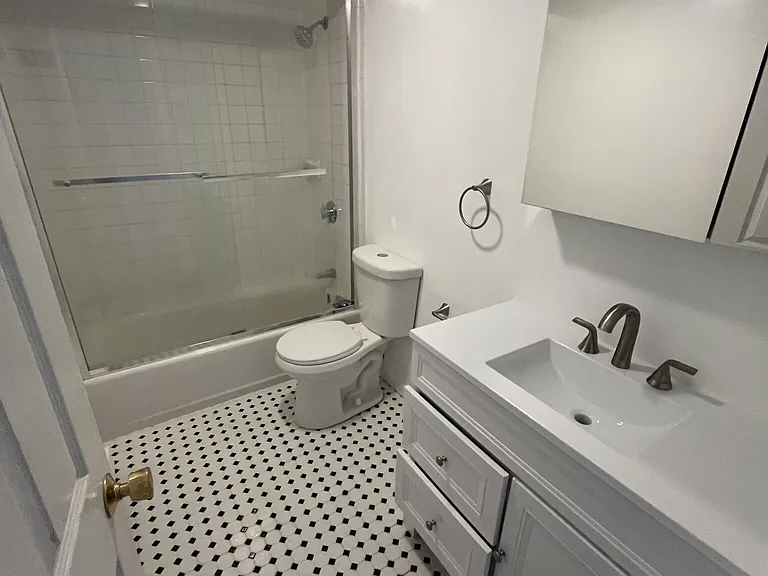 1742-1744 Washington St #1 — Photo 8