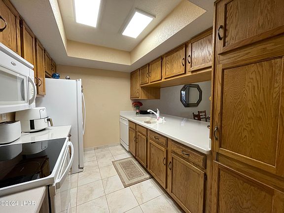 3rd image of 2121 Magnolia Dr APT 8