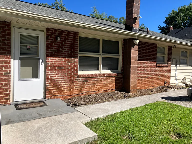 625 Midvale St #B — Photo 23