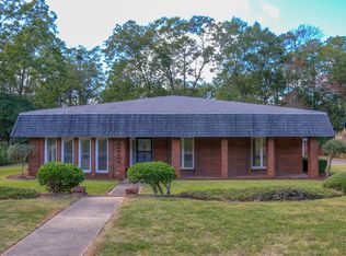 702 Canterbury Dr, Dothan, AL 36305