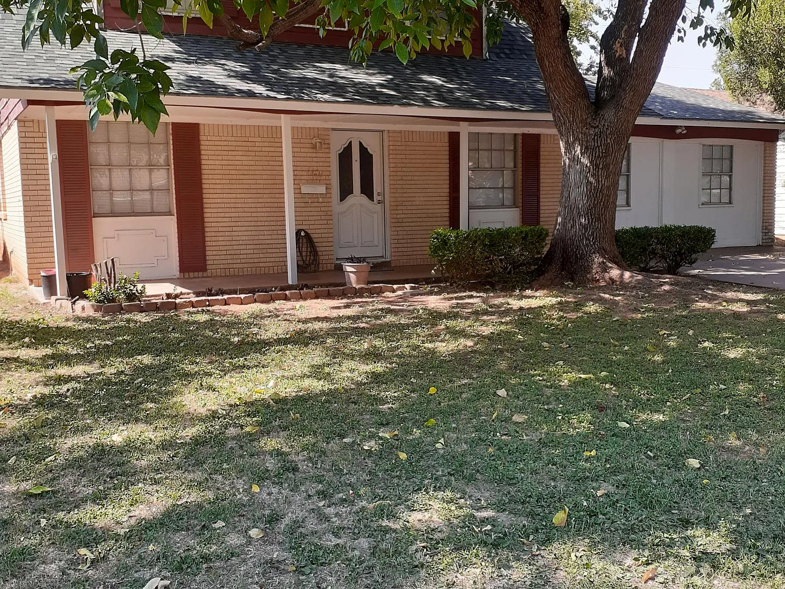 4 bed, 1704 sqft, $3,400 — Photo 2