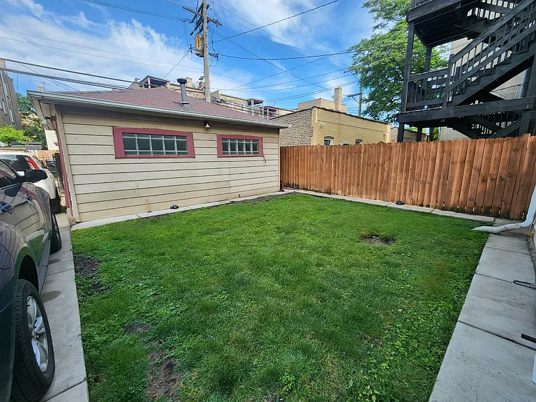 6106 N Washtenaw Ave #2 — Photo 24
