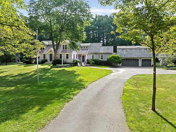 2nd image of 5 S Pasture Ln