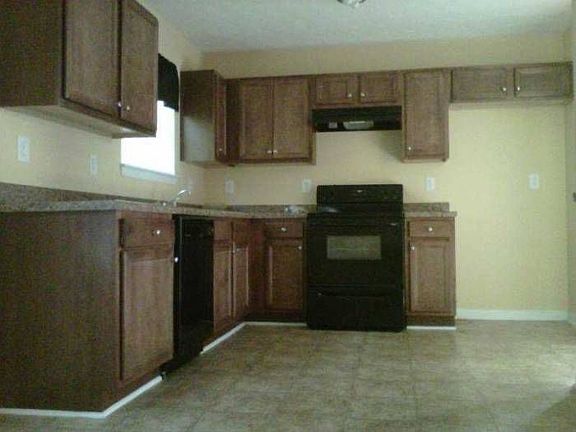 5th image of 620 Escalade Dr