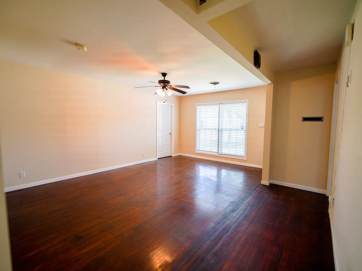3 bed, $1,850 — Photo 4